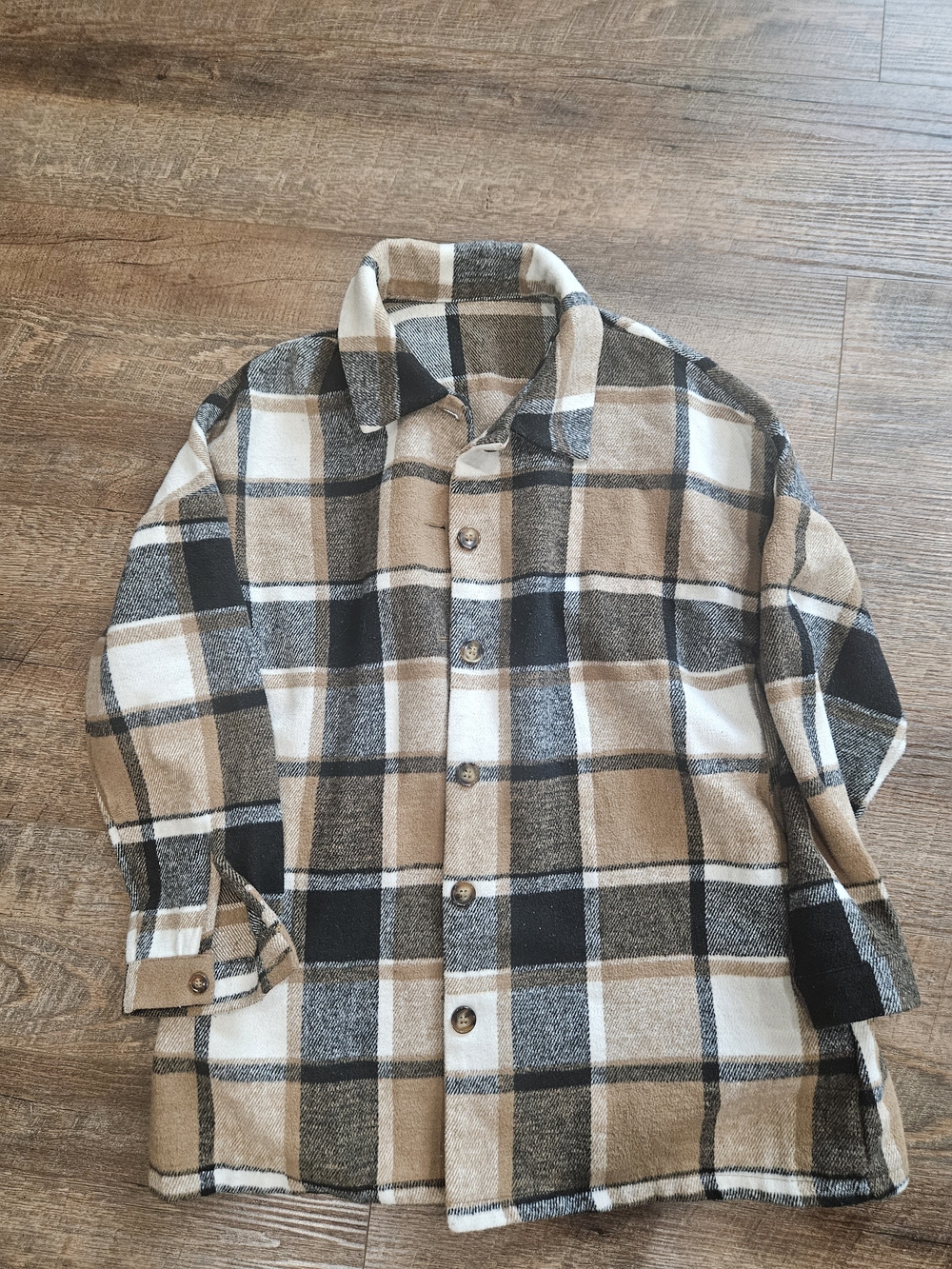 Women's Beige & Black Plaid Button-Up Jacket